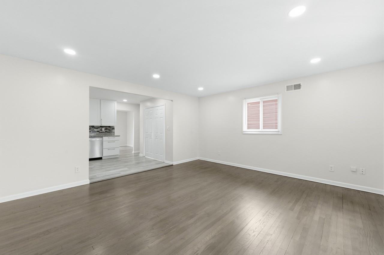 22546 Ira Blvd #1 - Photo 6 of 12