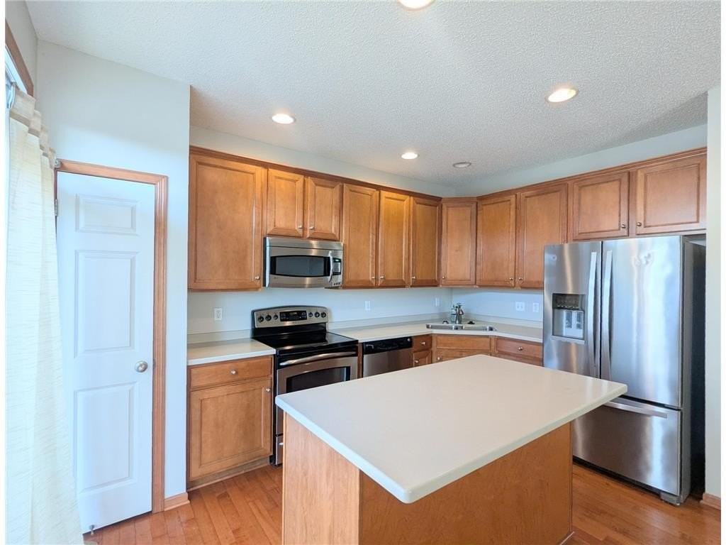 11170 Sandcastle Dr #E - Photo 7 of 22