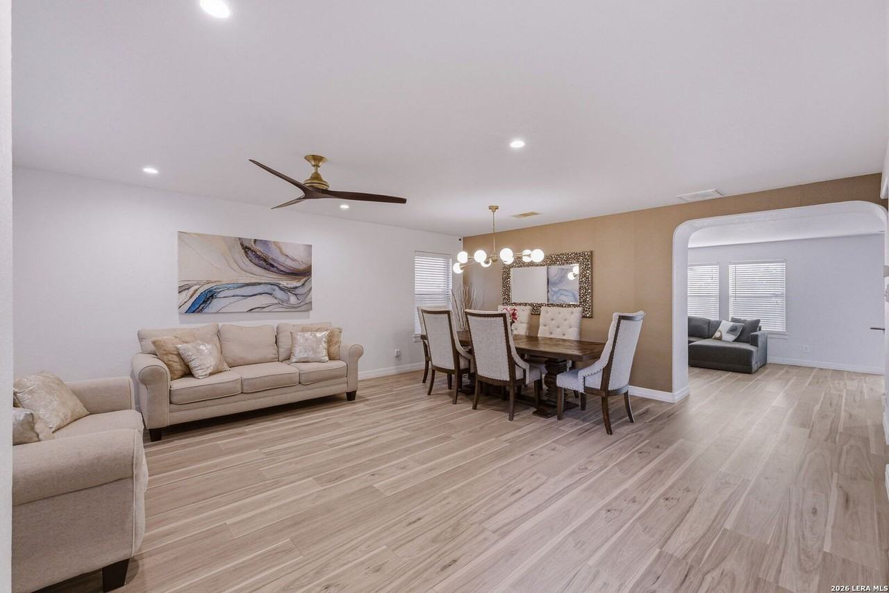 4626 Manitou Bay - Photo 4 of 34