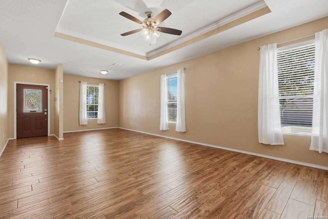 27203 Rio Bank - Photo 2 of 21