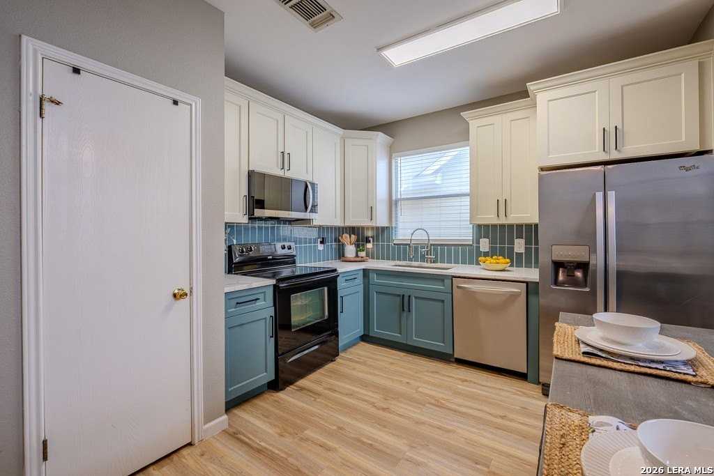 2423 Crown Holw - Photo 7 of 21