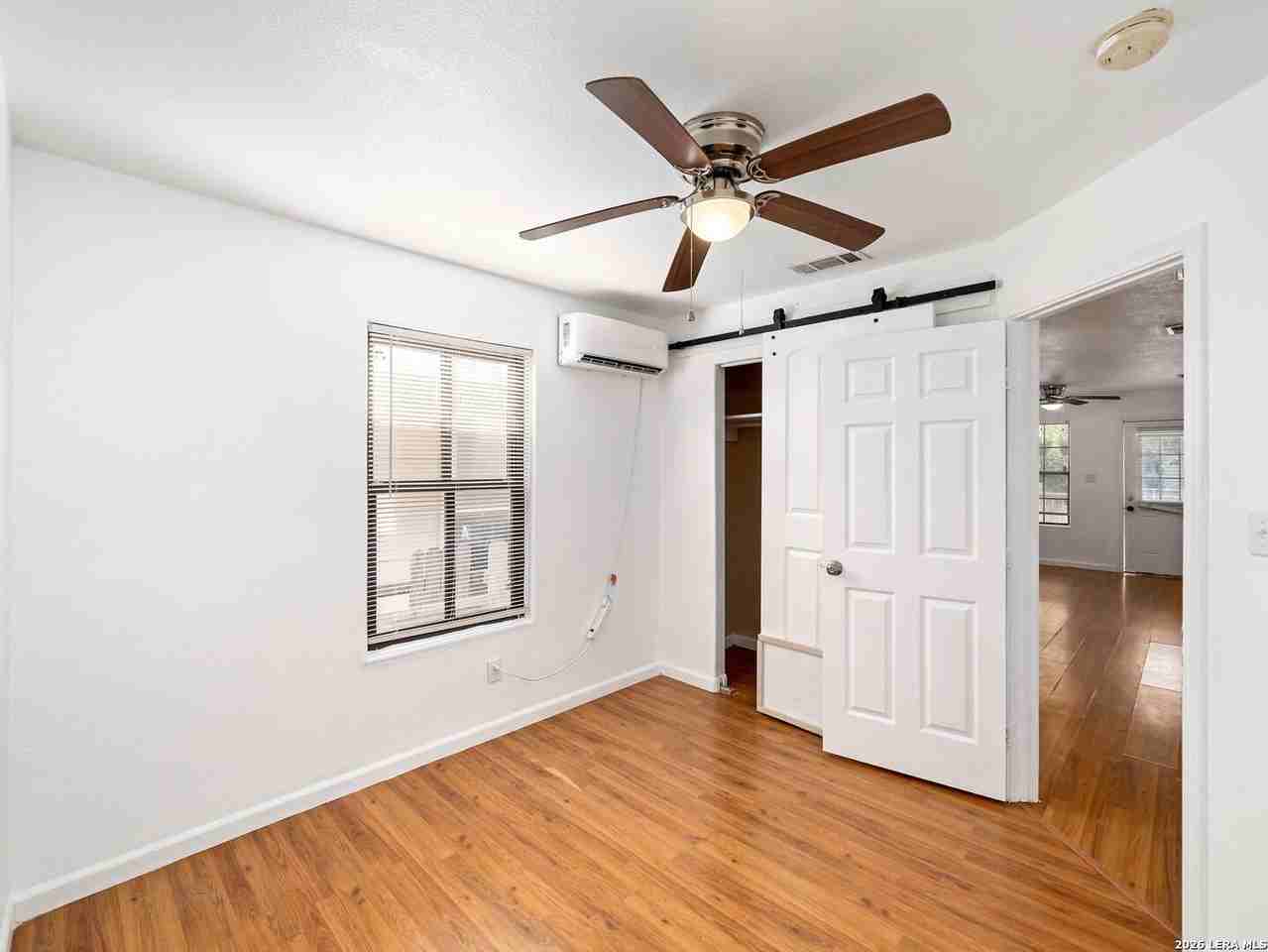 508 Randall Ave - Photo 7 of 17