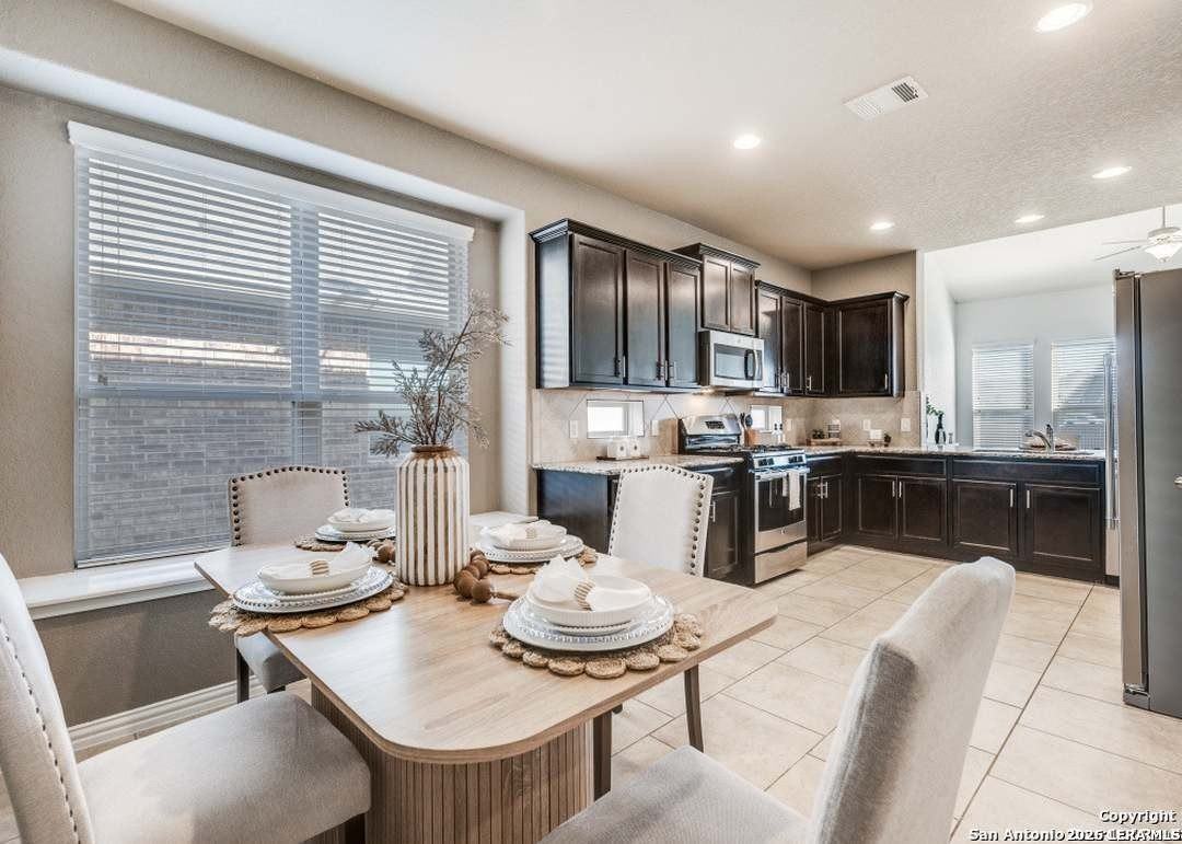 14218 Saratoga Pass - Photo 7 of 18