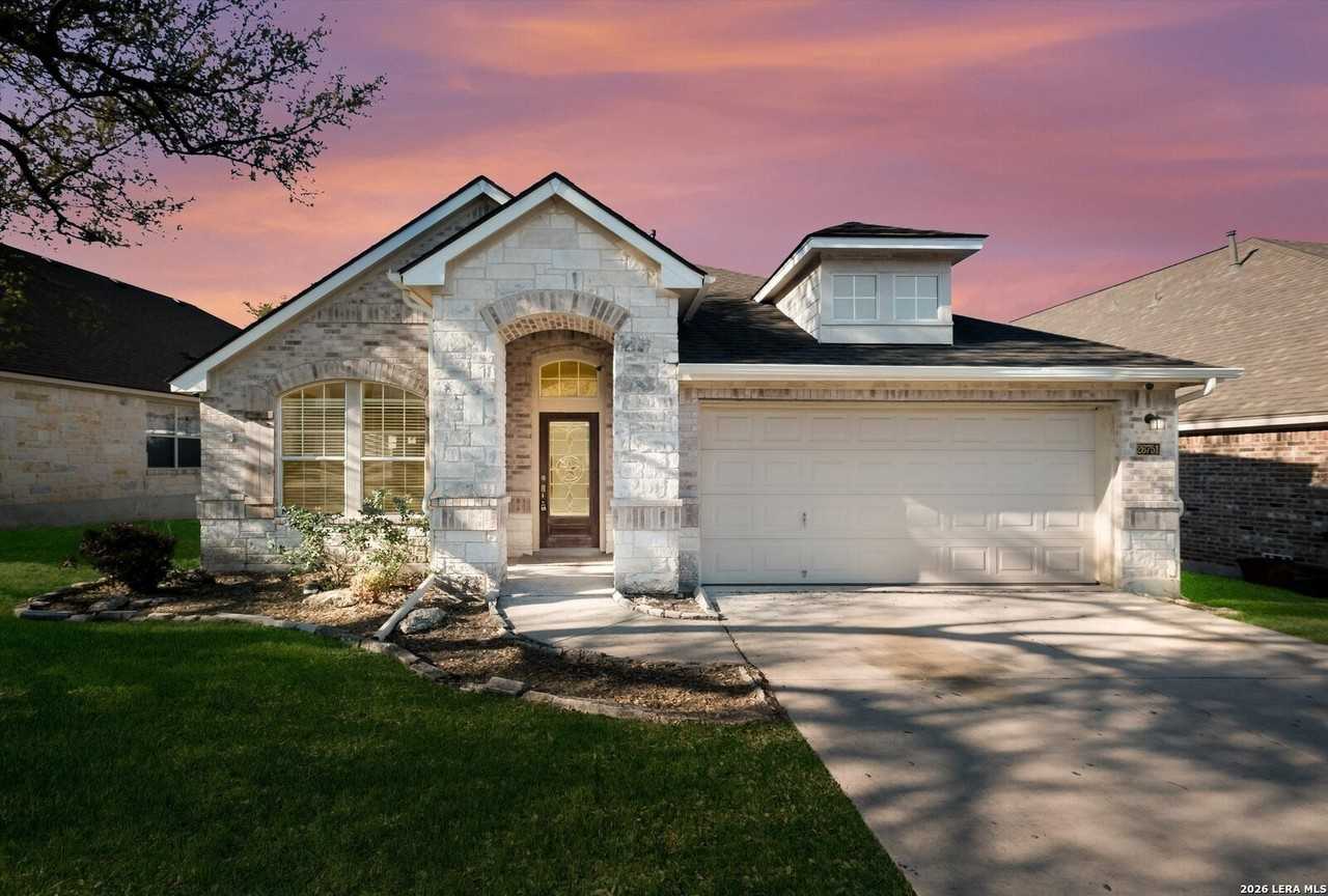 26751 Trinity Hl - Photo 2 of 19