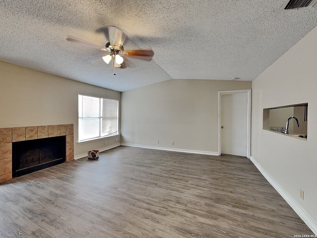 10526 Kinderhook - Photo 4 of 24