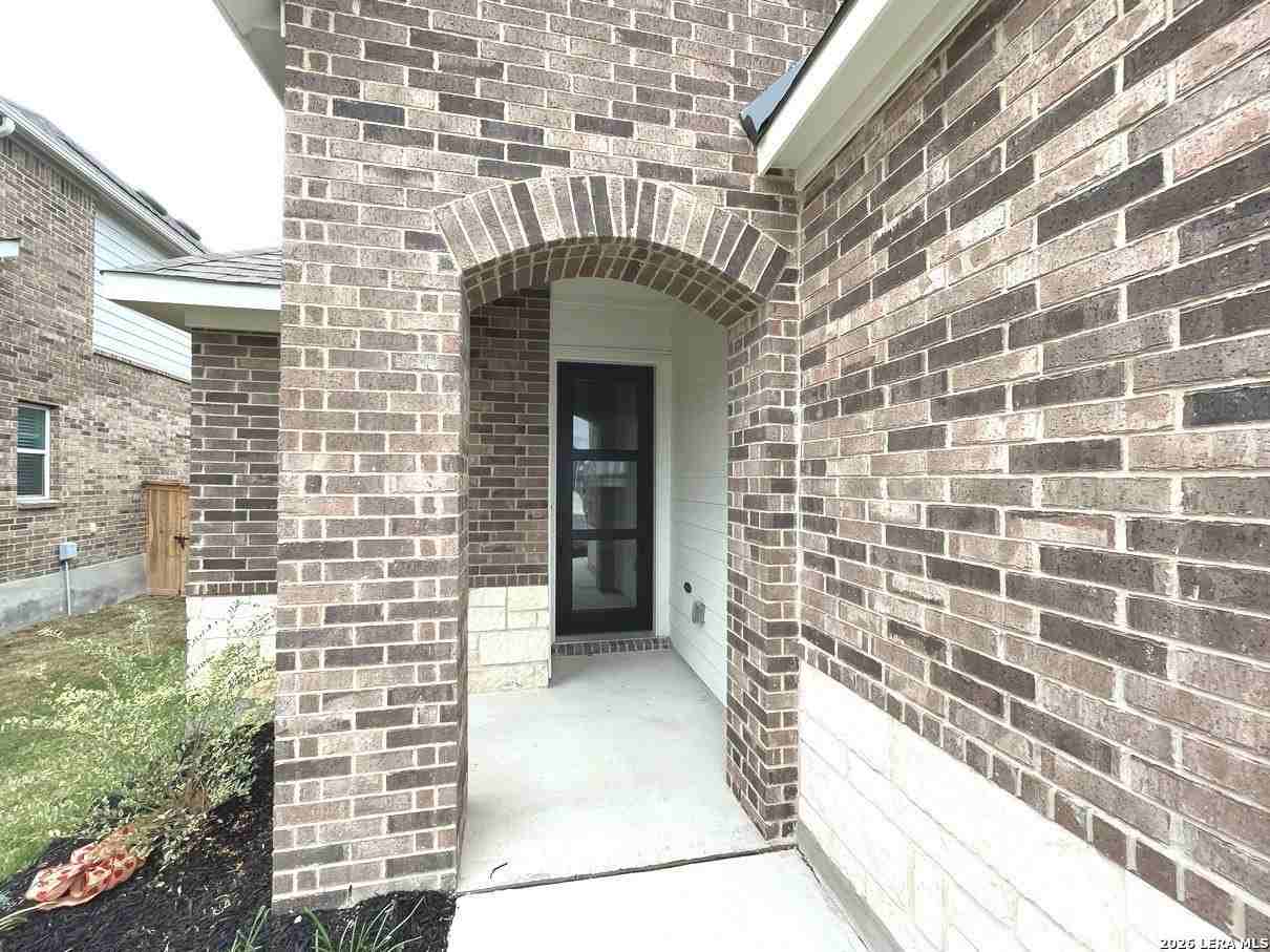 116 Radnor Rd - Photo 4 of 28