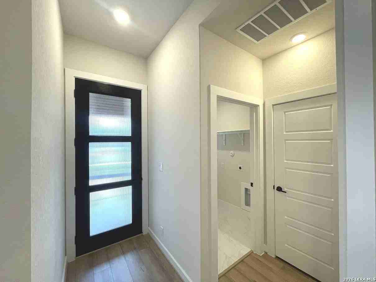 116 Radnor Rd - Photo 5 of 28