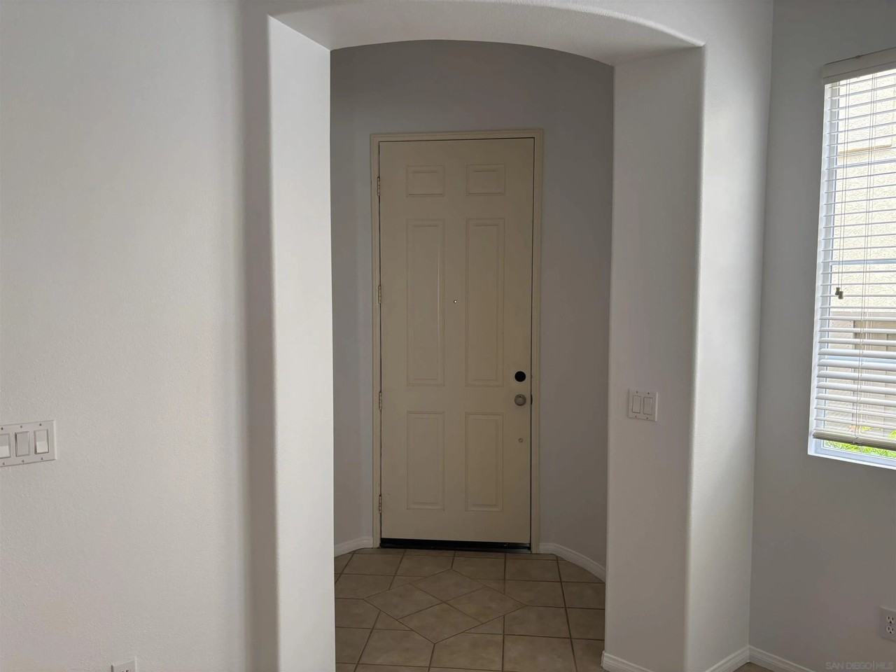 11412 Miro Cir - Photo 3 of 24