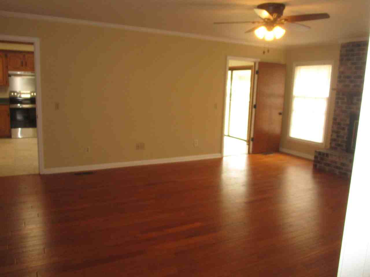 4 Ashley St - Photo 5 of 22