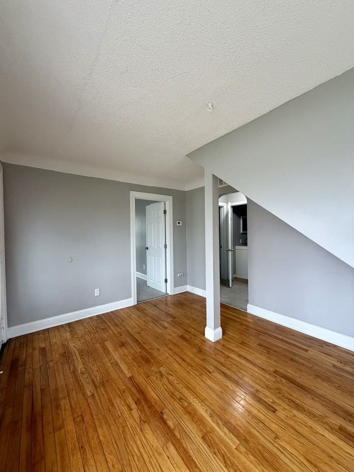 12939 Devoe St #1 - Photo 2 of 16