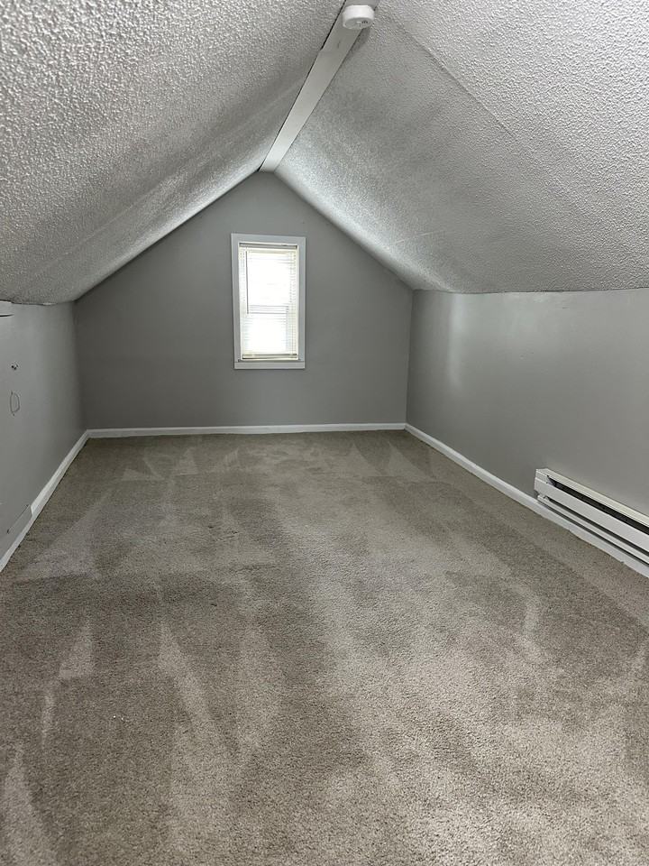 12939 Devoe St #1 - Photo 5 of 16