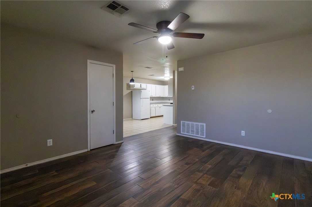 2708 Edgefield St Unit B - Photo 4 of 30