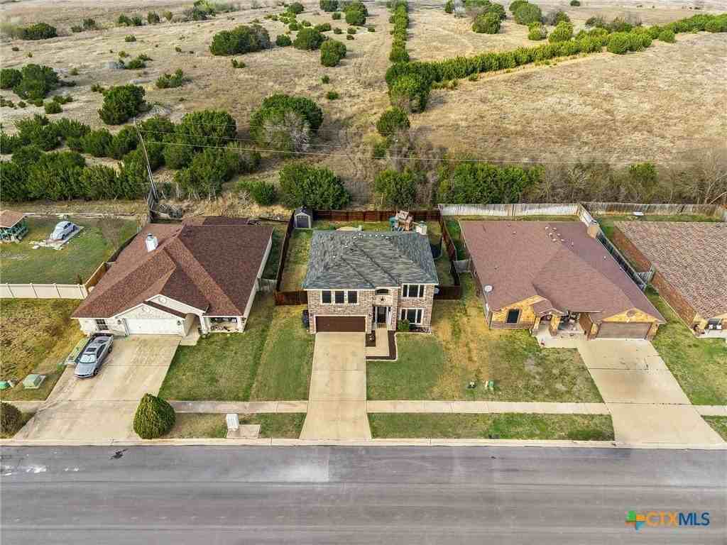 4103 Dewitt County Ct - Photo 2 of 32