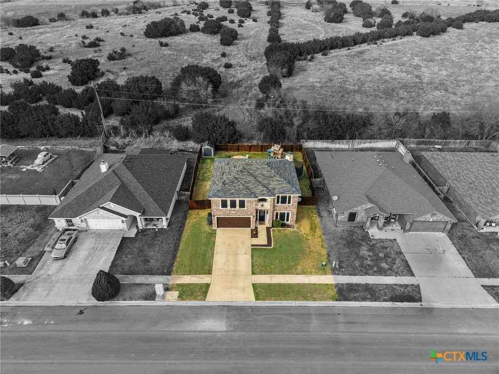 4103 Dewitt County Ct - Photo 3 of 32