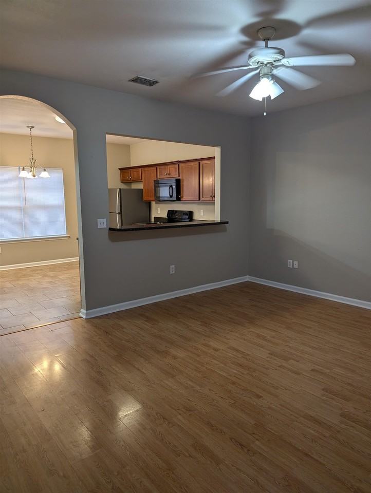 1221 Lake Ave ## 2 - Photo 4 of 12