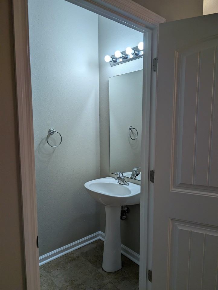 1221 Lake Ave ## 2 - Photo 6 of 12