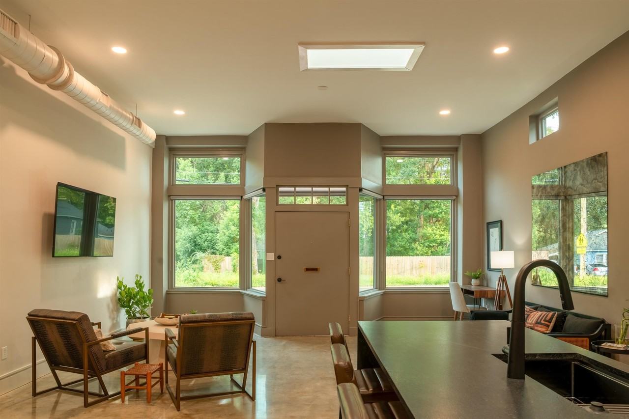 612 W 8th Ave - Photo 4 of 39