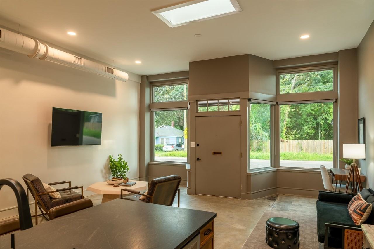 612 W 8th Ave - Photo 6 of 39