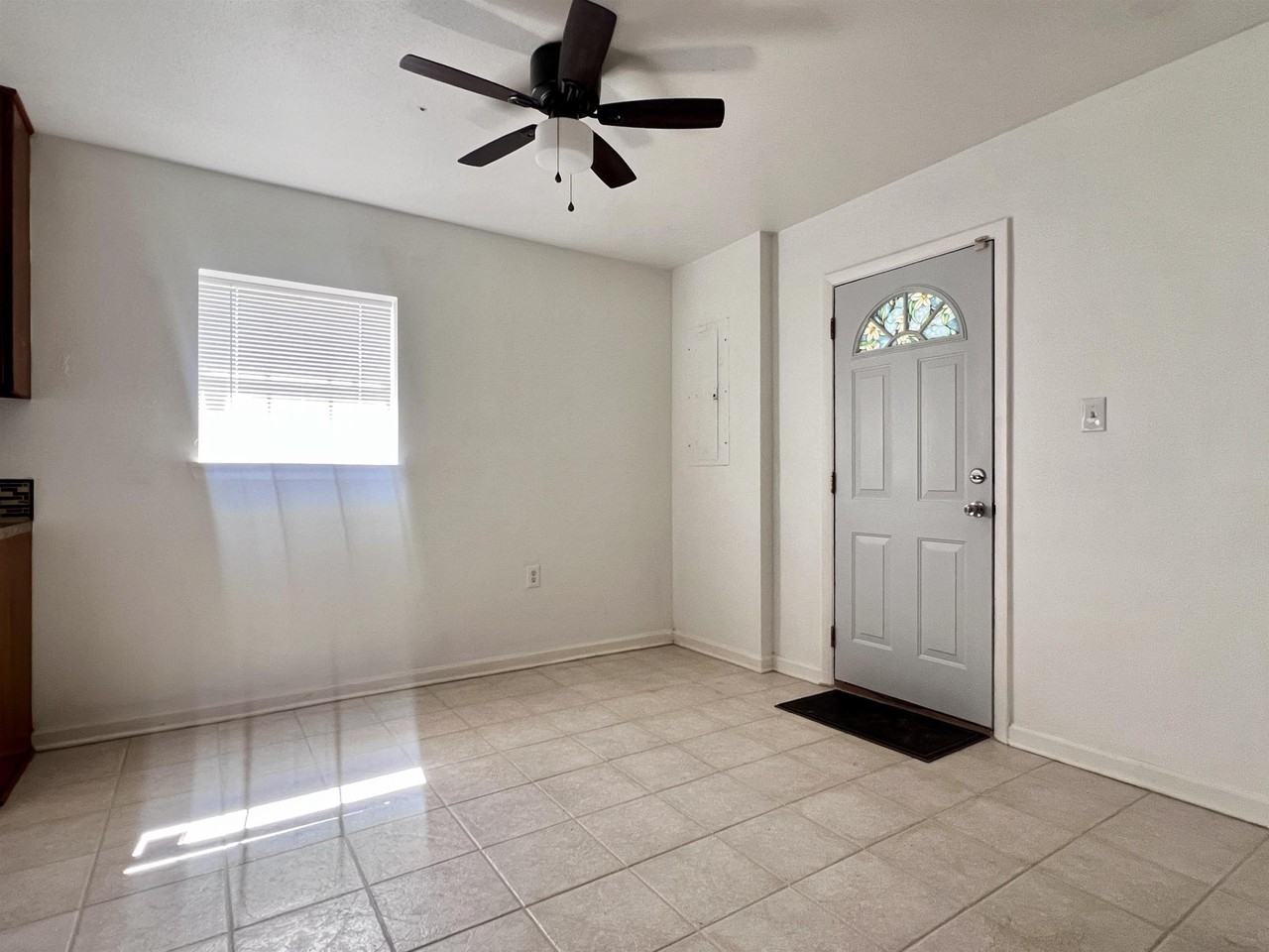 809 Briandav St - Photo 6 of 23