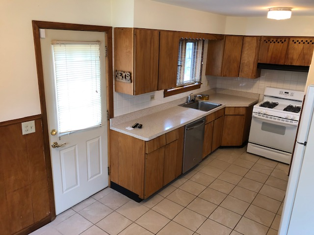 95 Beech Ave #95 - Photo 3 of 18