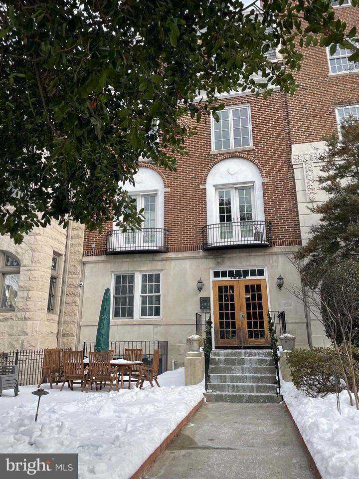 1929 16th St Nw Apt 101 - Photo 2 of 29