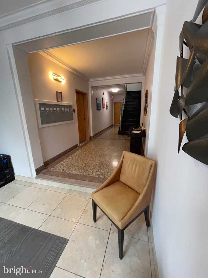 1929 16th St Nw Apt 101 - Photo 3 of 29