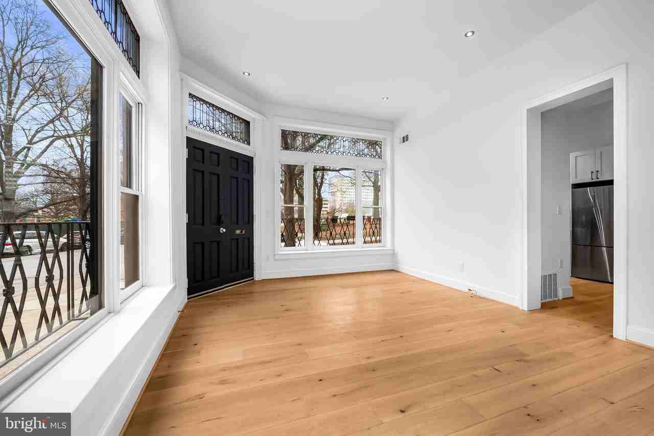 1200 Bolton St - Photo 7 of 20