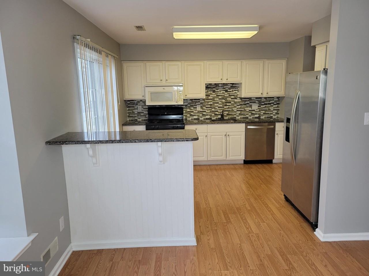 2904 Saxony Dr - Photo 5 of 31