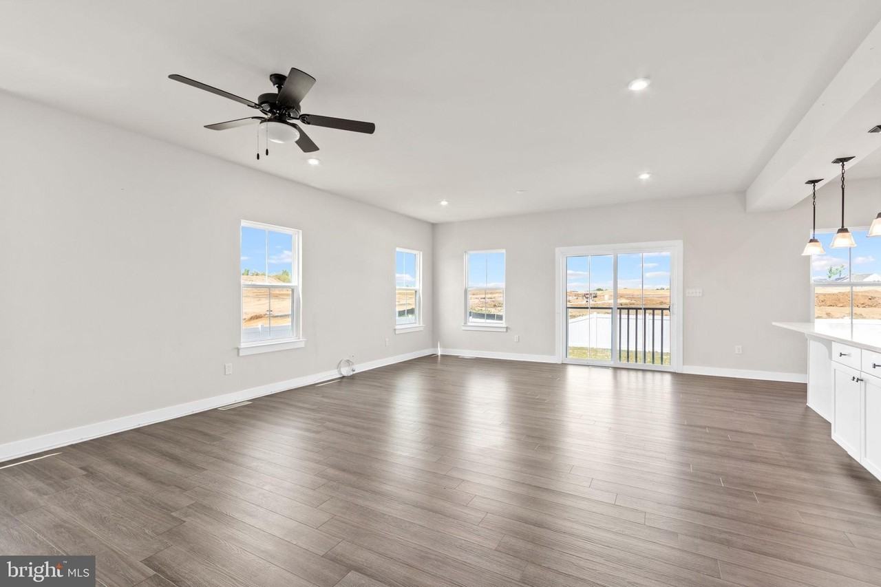 105 Weston Dr - Photo 5 of 30