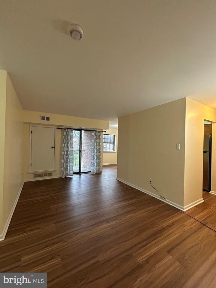 3223 Valley Dr Unit 3223 - Photo 2 of 28