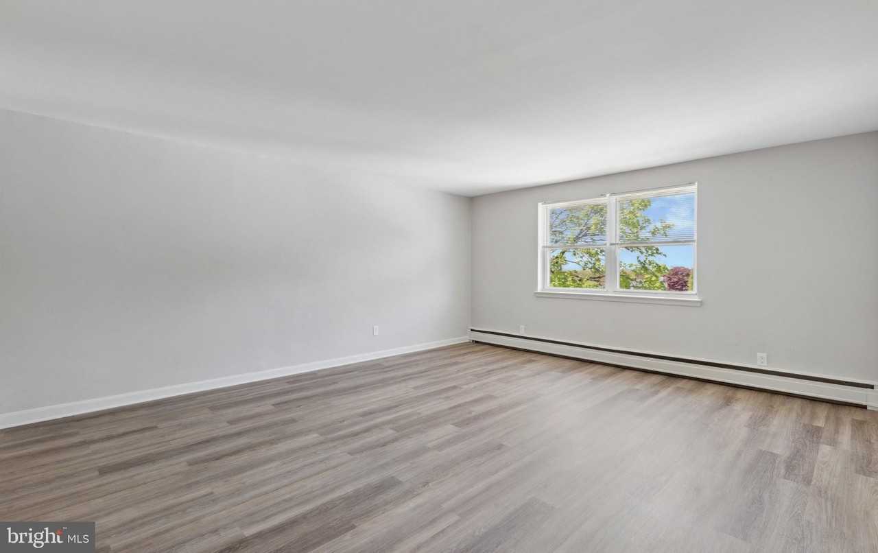 500 Manor House Ln #B3 - Photo 5 of 10