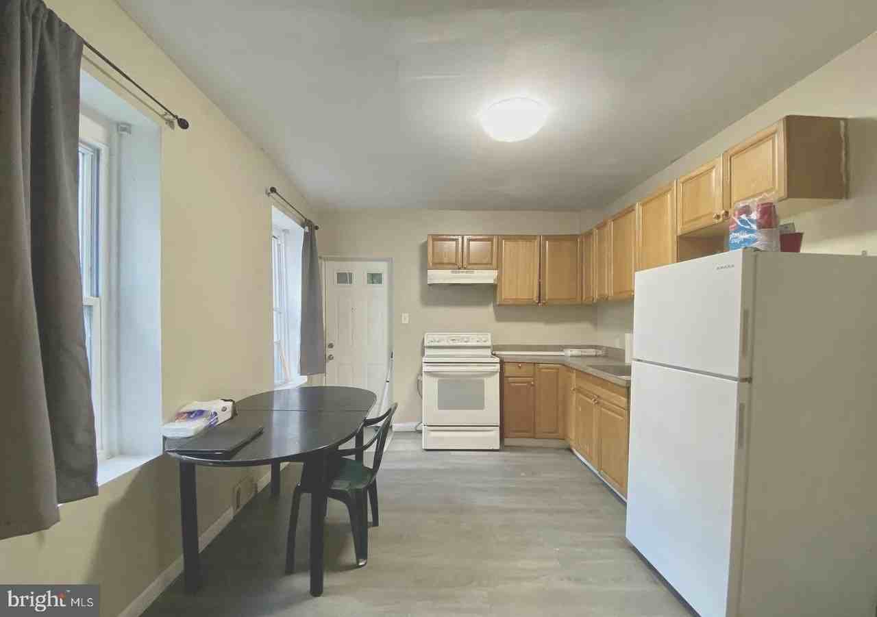 3912 Haverford Ave - Photo 7 of 18