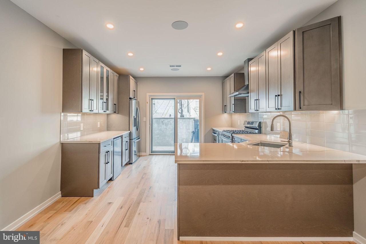 624 S 26th St - Photo 2 of 50