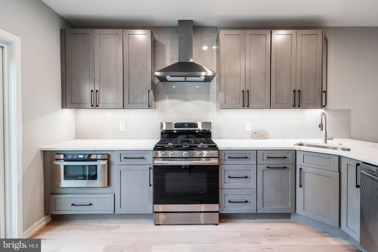 624 S 26th St - Photo 6 of 50