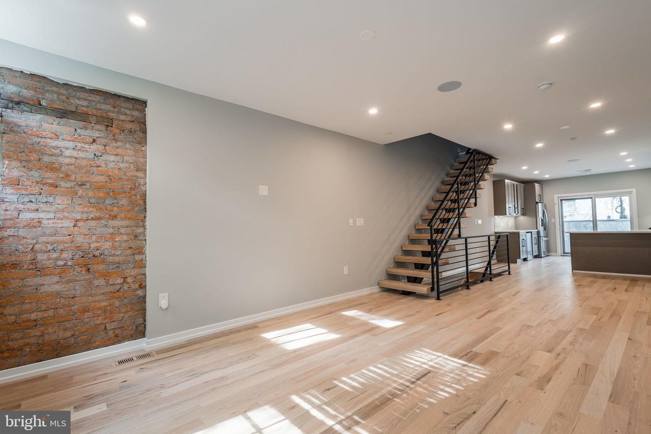 624 S 26th St - Photo 7 of 50