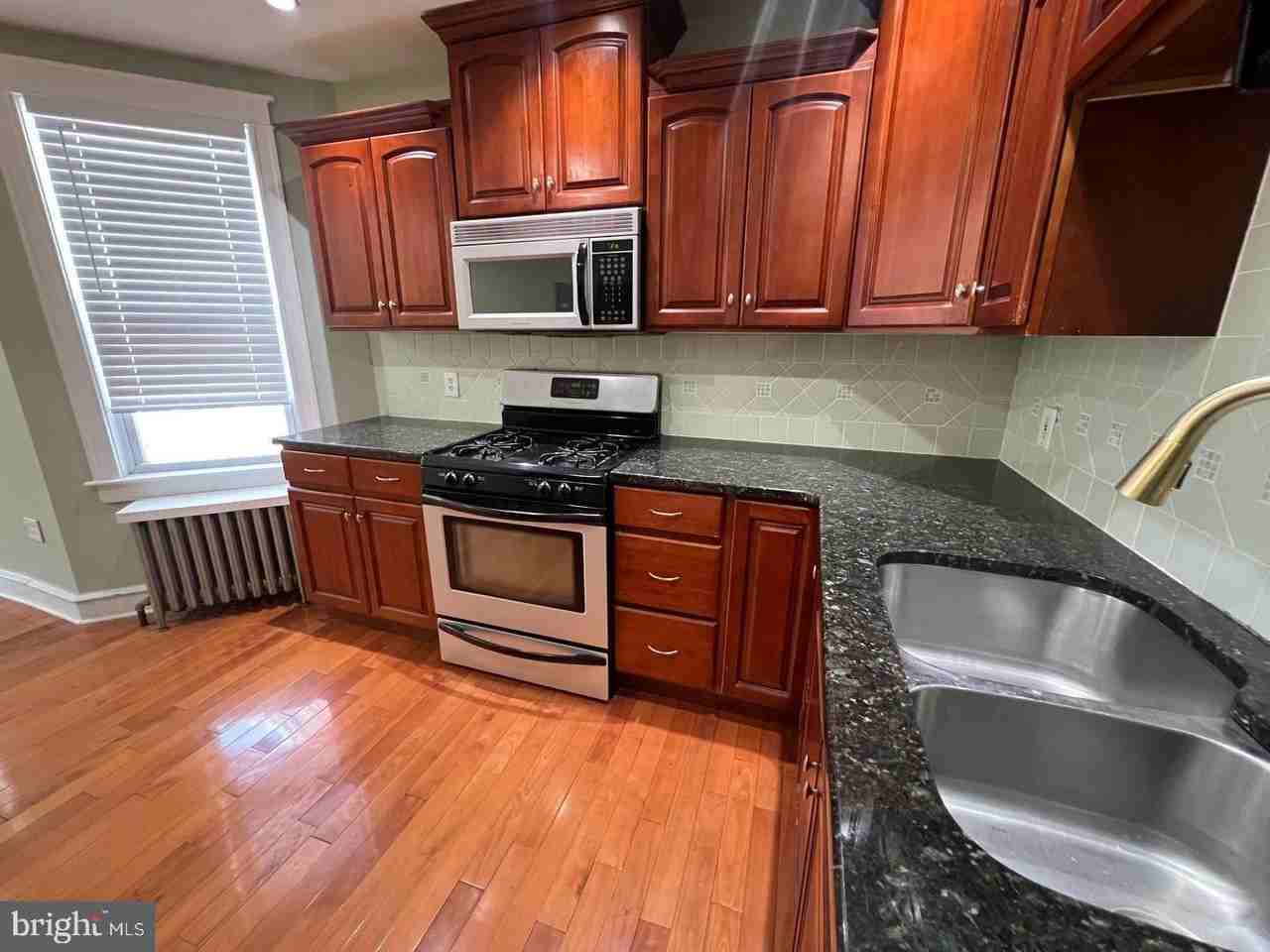 3204 Fanshawe St 2nd Fl - Photo 5 of 18