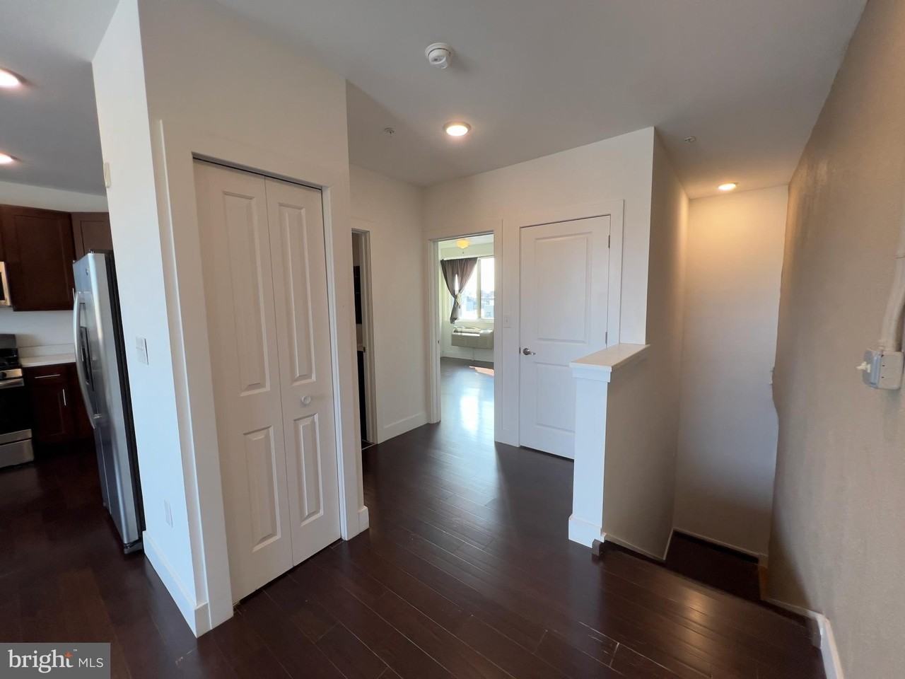 163739 Poplar St #6R - Photo 3 of 26