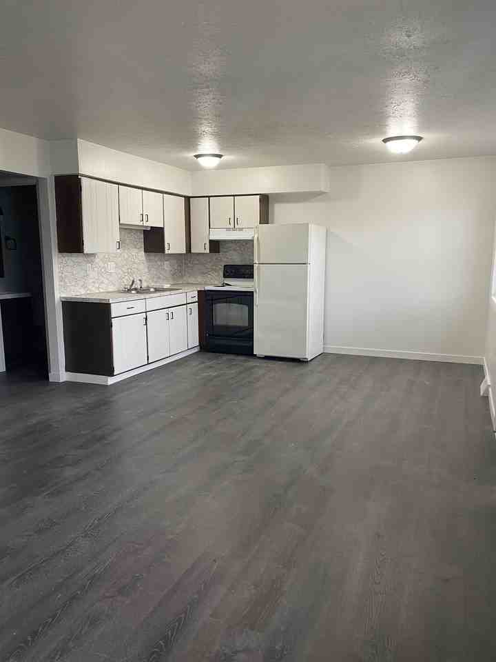 110 Tara Ct #1 - Photo 3 of 13