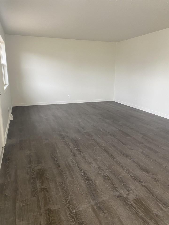 110 Tara Ct #1 - Photo 4 of 13