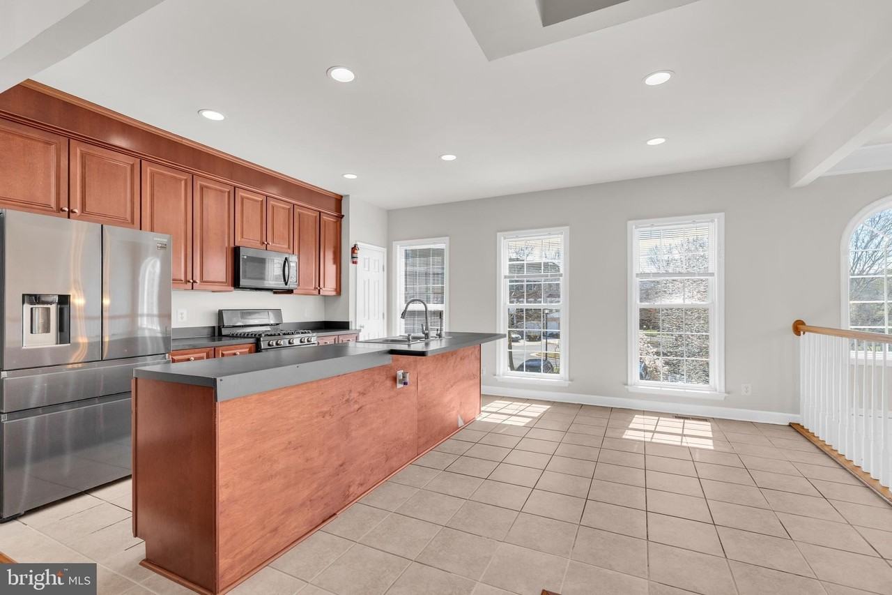 9249 Laurel Ridge Crossing Rd - Photo 4 of 38