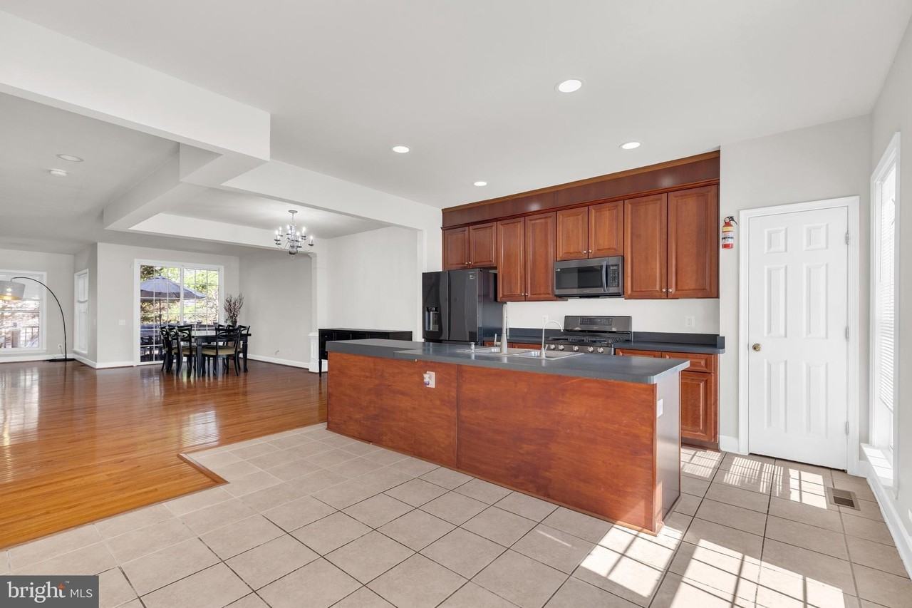 9249 Laurel Ridge Crossing Rd - Photo 6 of 38