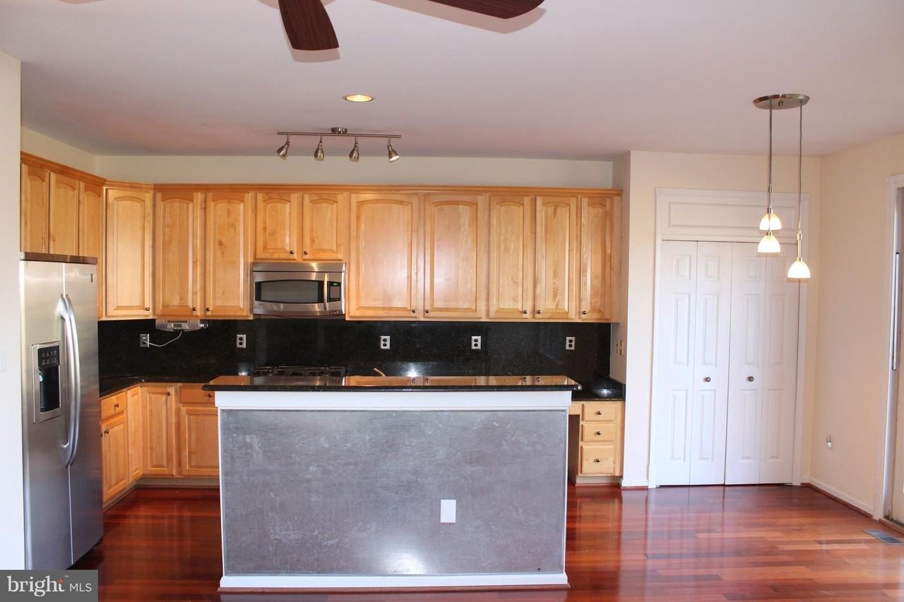 47682 Loweland Ter - Photo 4 of 17