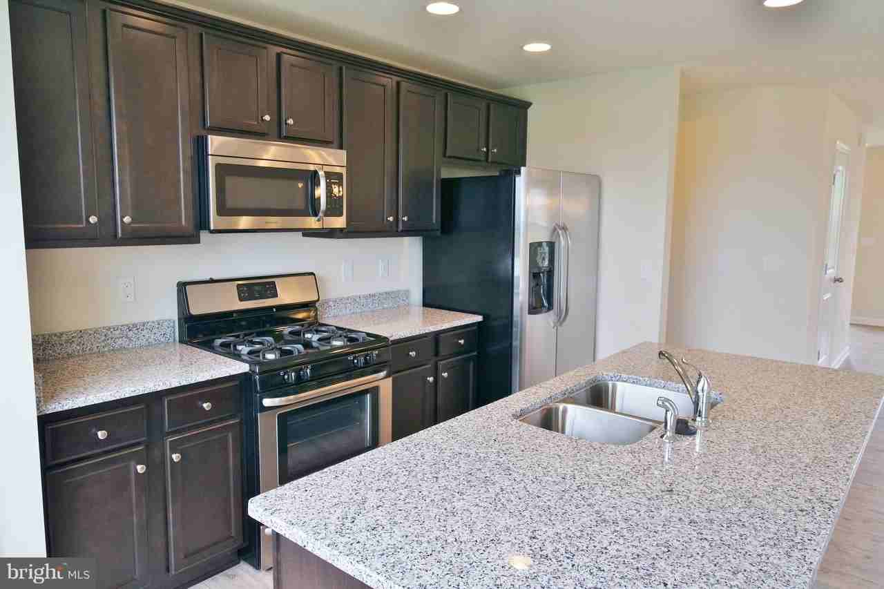 48 Niblick Sq - Photo 6 of 30