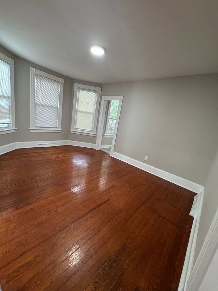 169 Gilbert Ave #1 - Photo 5 of 12