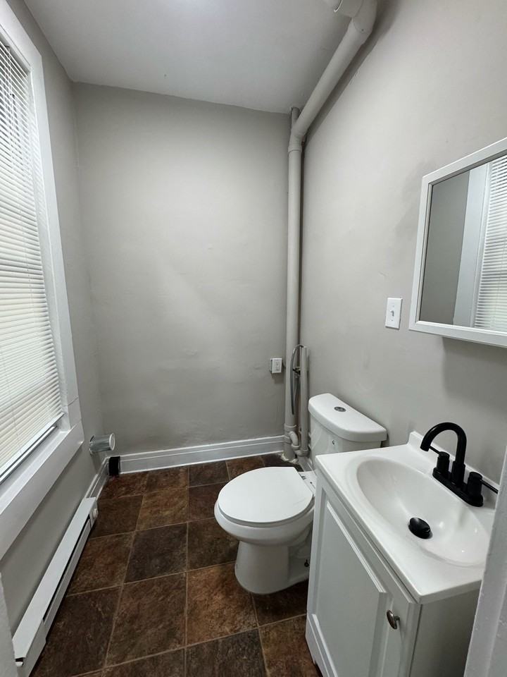169 Gilbert Ave #1 - Photo 6 of 12