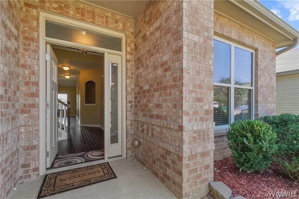 1325 Maxwell Cir - Photo 3 of 36