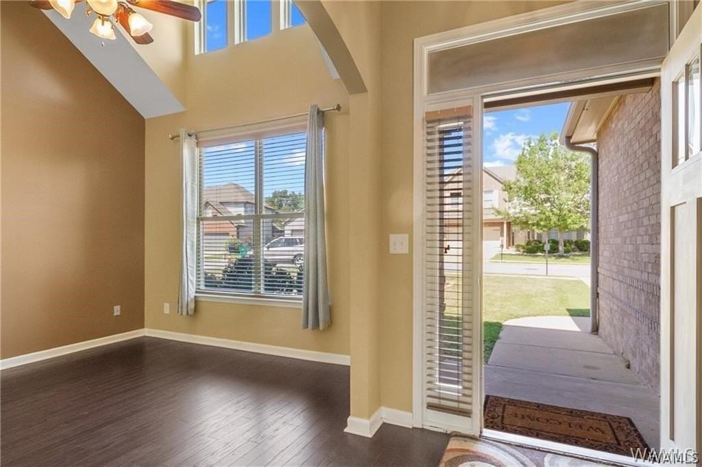 1325 Maxwell Cir - Photo 6 of 36