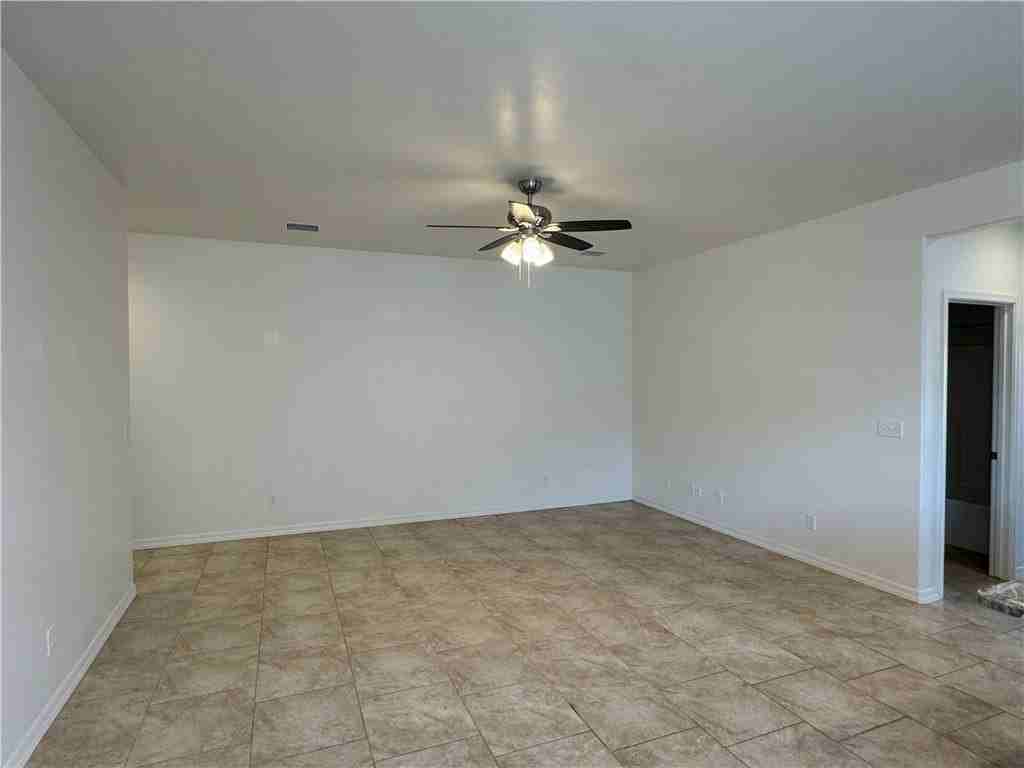 3532 N Burbank St - Photo 4 of 10