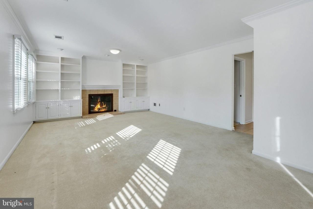 8702 Arley Dr - Photo 6 of 45