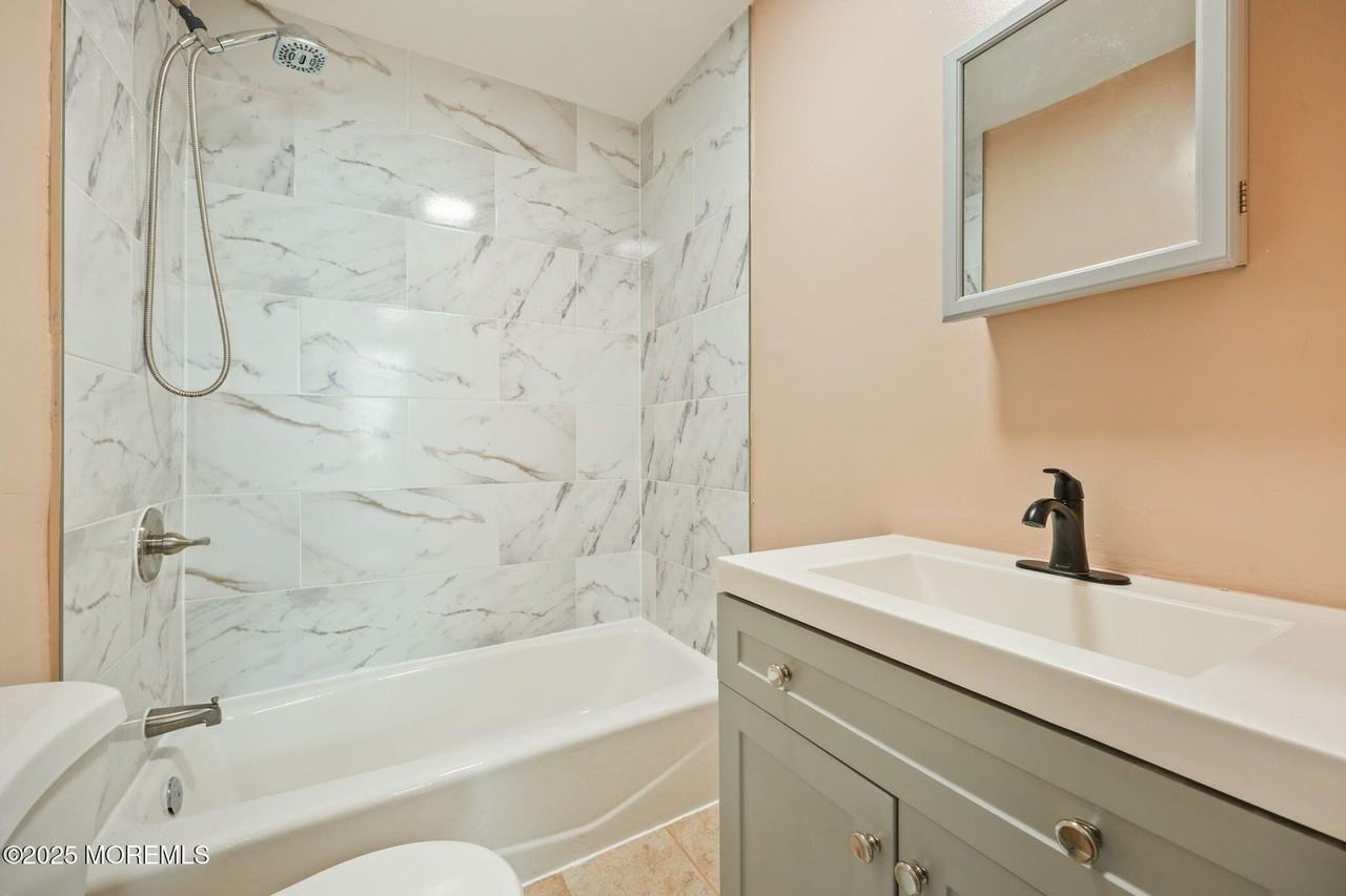 143 Center Ave Unit 2 - Photo 6 of 16